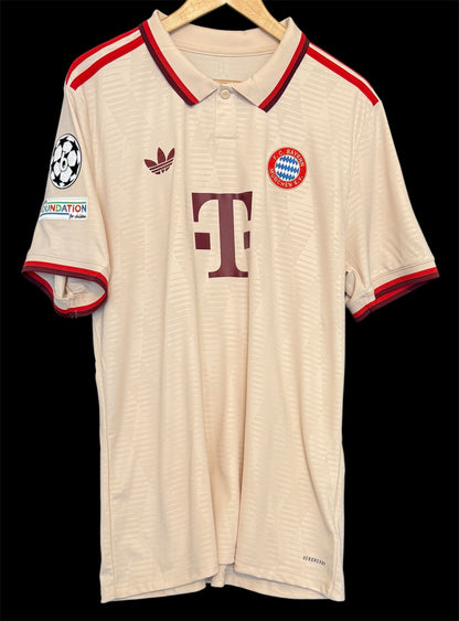 FC Bayern Munich 2023/24 third kit #6 Kimmich